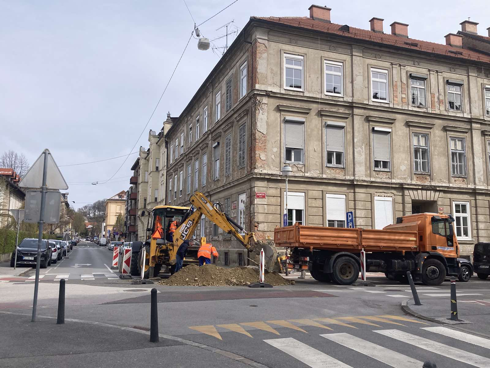 Na Gregorčičevi ulici pričeli z nujnimi vzdrževalnimi deli