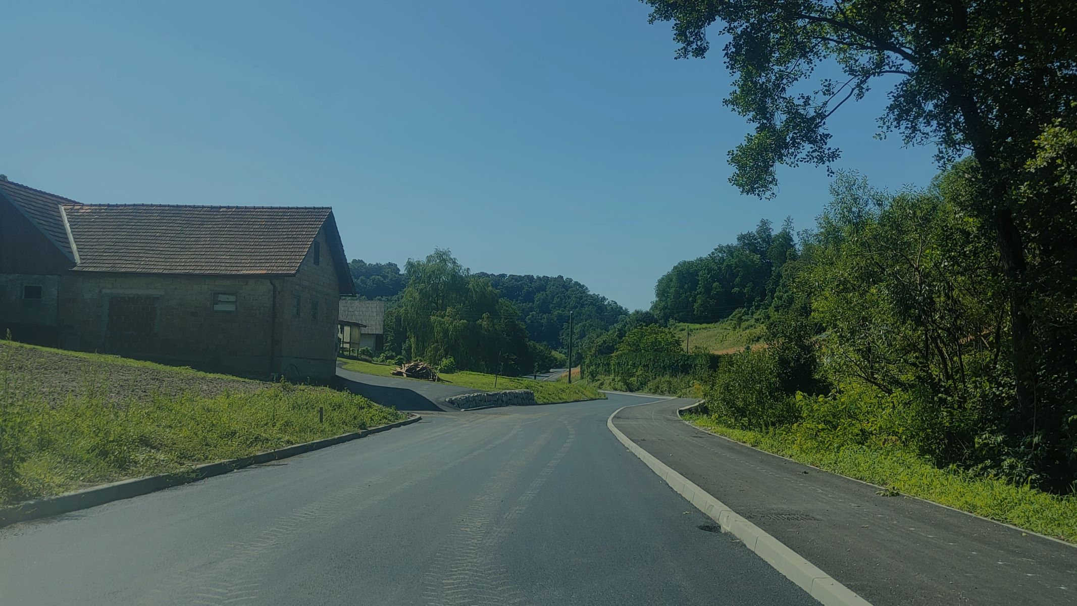 FOTO: Prenovili cesto Vosek-Jarenina-Šentilj, kmalu bodo končane tudi &#8216;kolesarke&#8217; v občini
