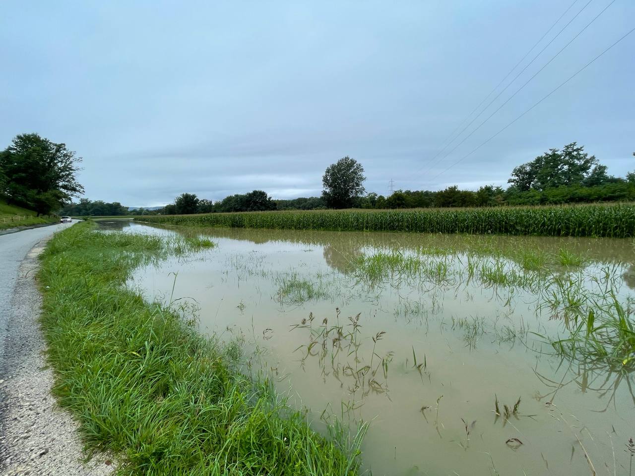 FOTO: Tudi območje Dupleka poplavljeno, evakuirali eno kmetijo