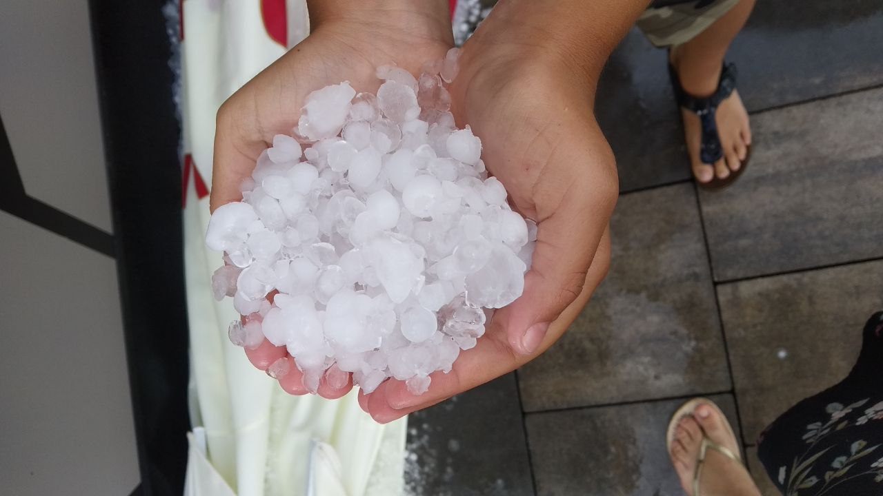 FOTO: Takšna toča je klestila na Celjskem, nevihte s točo prihajajo tudi k nam