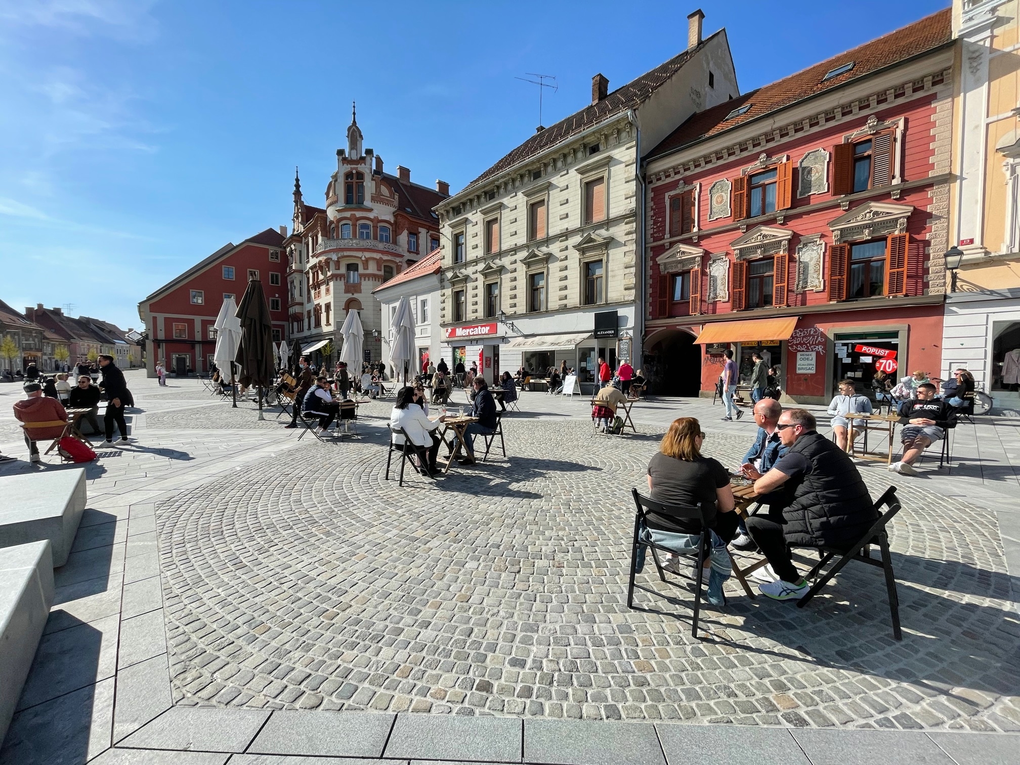 Po današnjih rezultatih tedensko povprečje še nekoliko nižje