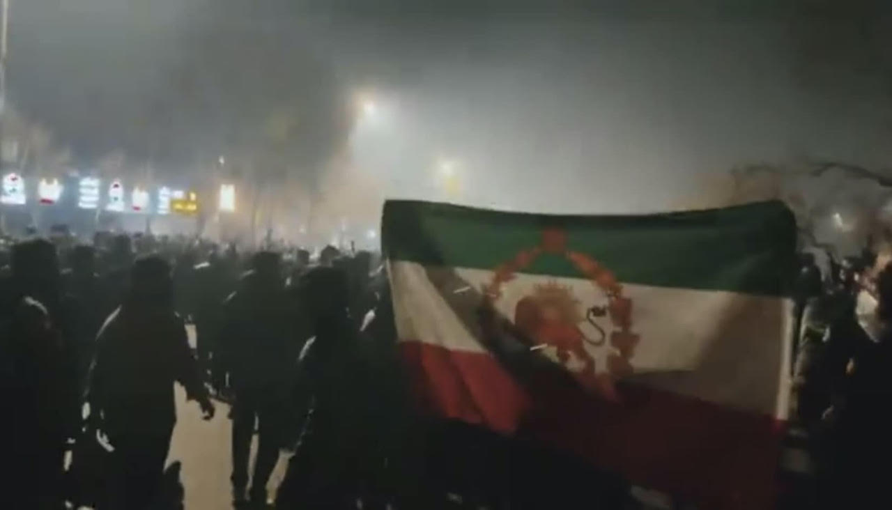 Iran: Oblasti naj bi potrdile okoli 5000 žrtev protestov