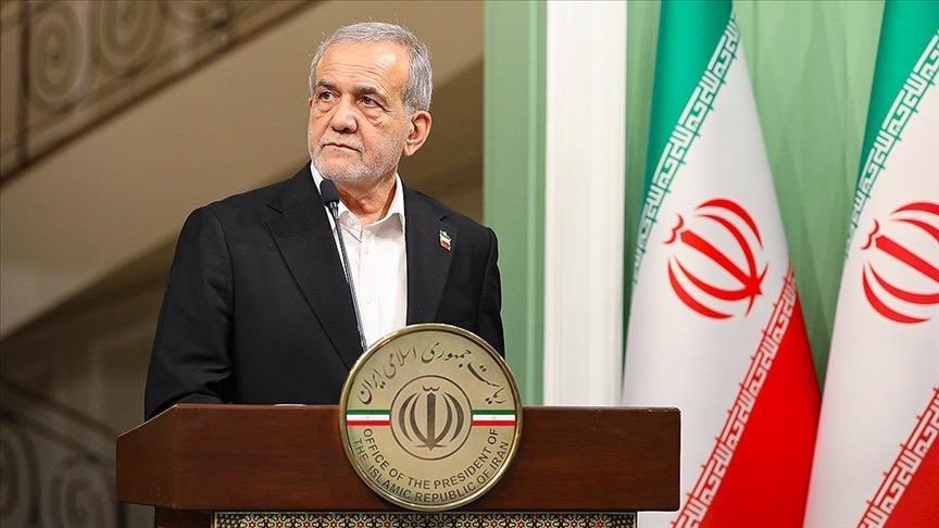 Iranski predsednik svari: Napad na Hameneja bi pomenil vojno napoved Iranu