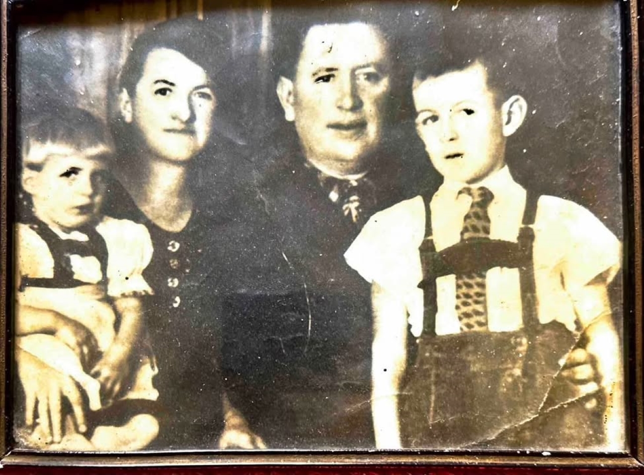 Družina iz Amerike išče sorodnike iz Maribora: Prepoznate katero izmed teh imen?