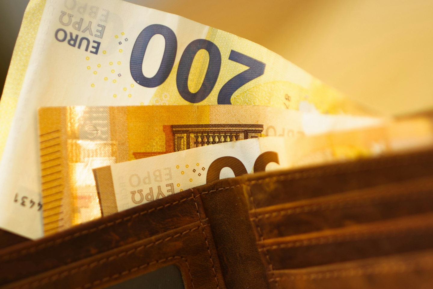 Nova pravila: Tako se bodo delile finančne nagrade javnim uslužbencem