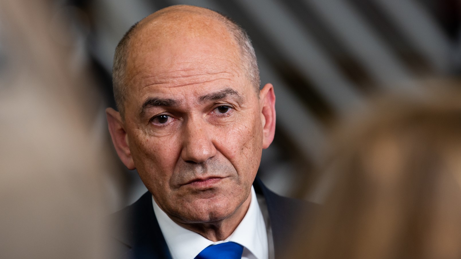 Ta ukrep iz Šutarjevega zakona se zdi predaleč še Janši: "V nobeni pravni državi to ne more iti skozi"