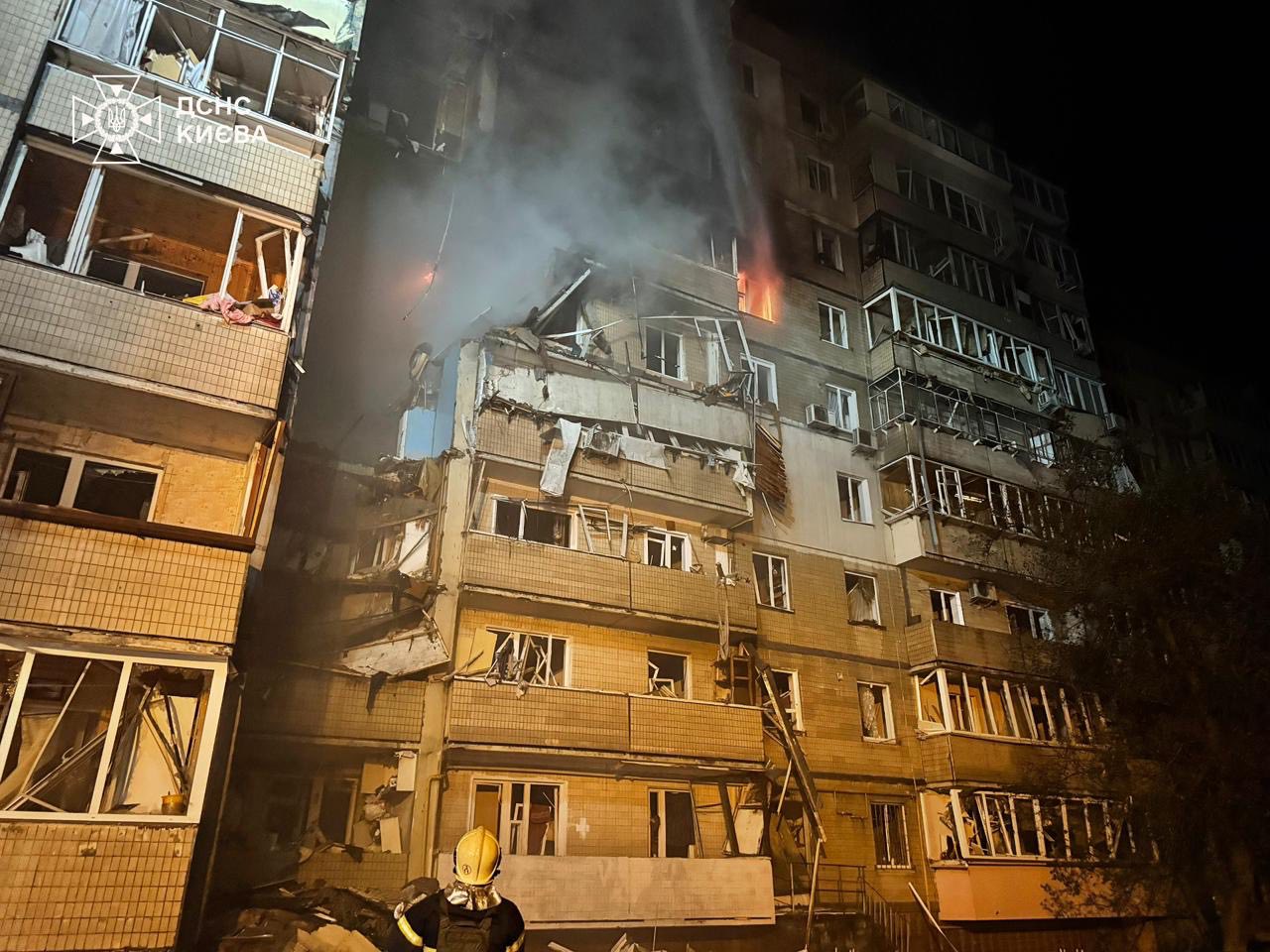 Rusija napadla Kijev: Poškodbe utrpel tudi sedež vlade