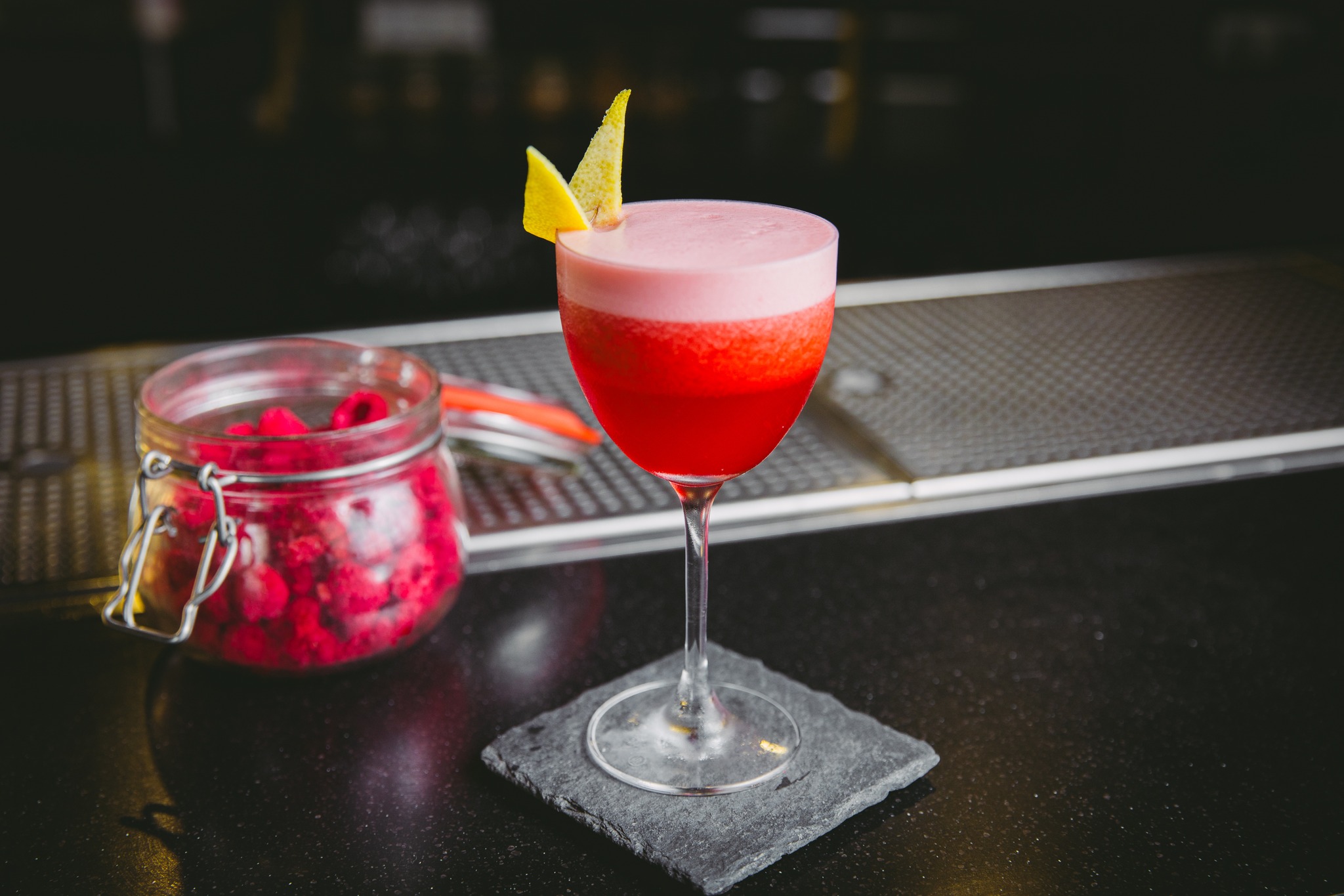 Glasujte: Kakšne so vaše navade ob pitju koktajlov?