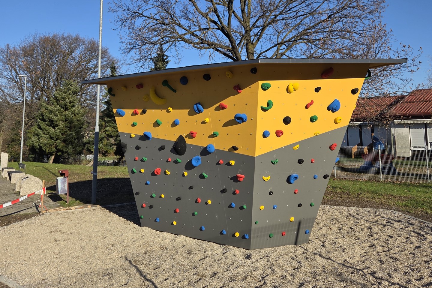 V Limbušu pri Mariboru predstavili novo samostoječo plezalno steno