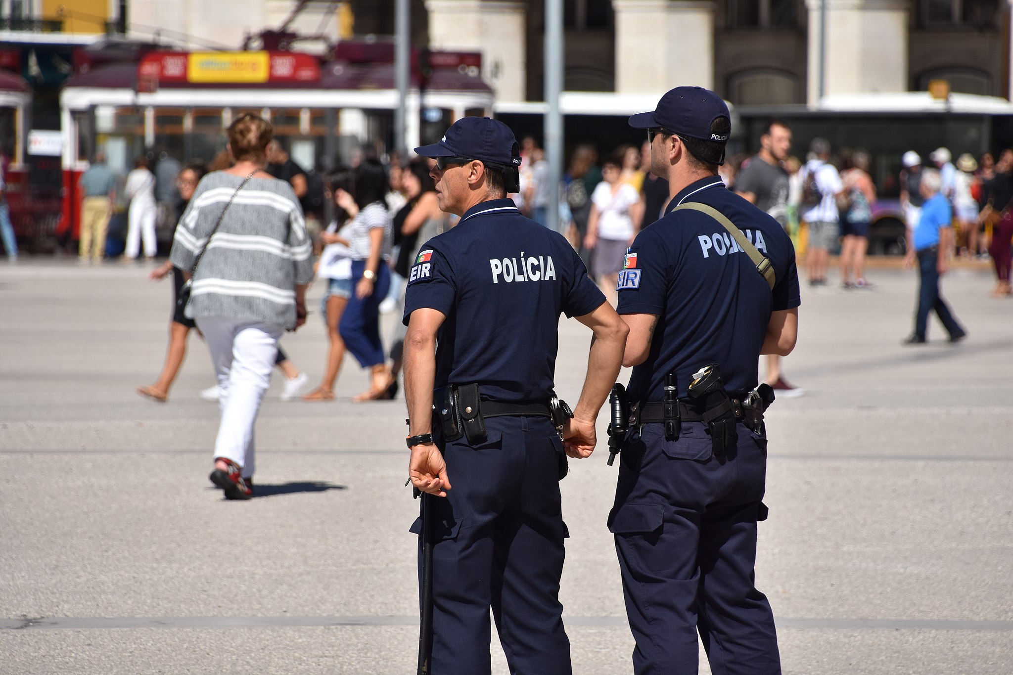 V streljanju na Portugalskem umrle štiri osebe