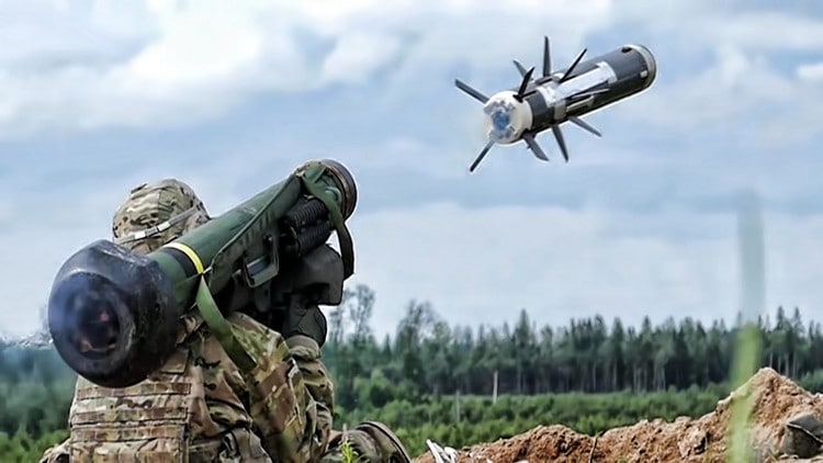 Ta baltska država iz strahu pred rusko grožnjo krepi zaloge orožja