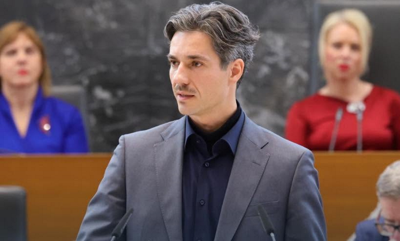 Mesec zanika jemanje drog, izjave pripisuje umazani tekmi za župana