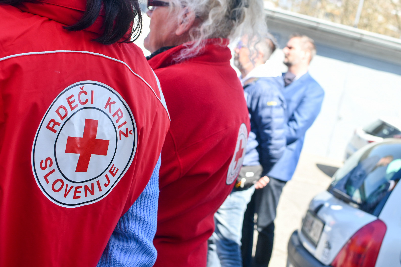 DNEVNA: Vedno več ljudi, ki prosijo za pomoč, Rdeči križ ne zmore več
