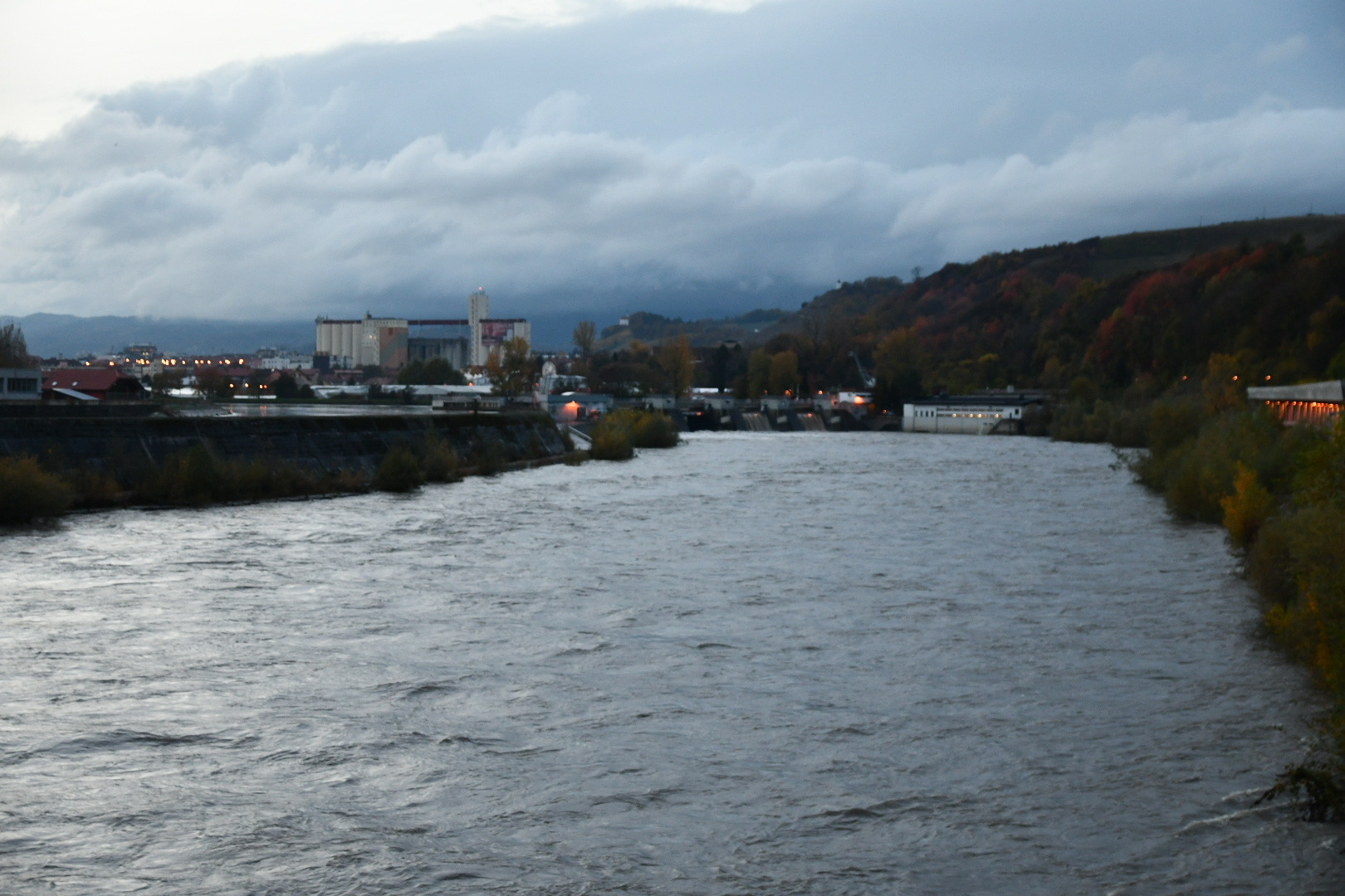 OPOZORILO: Po nalivih na Slovenije velika nevarnost poplav