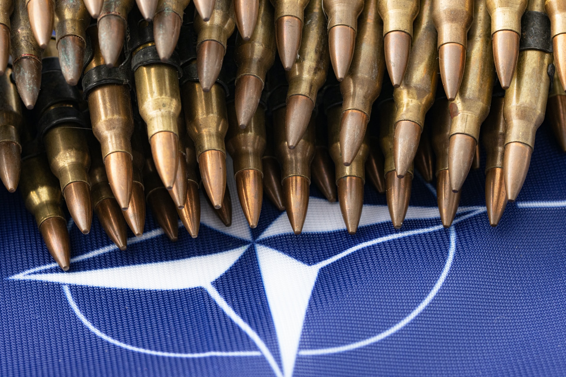 Lavrov: Zveza NATO je dejansko vpletena v vojno z Rusijo