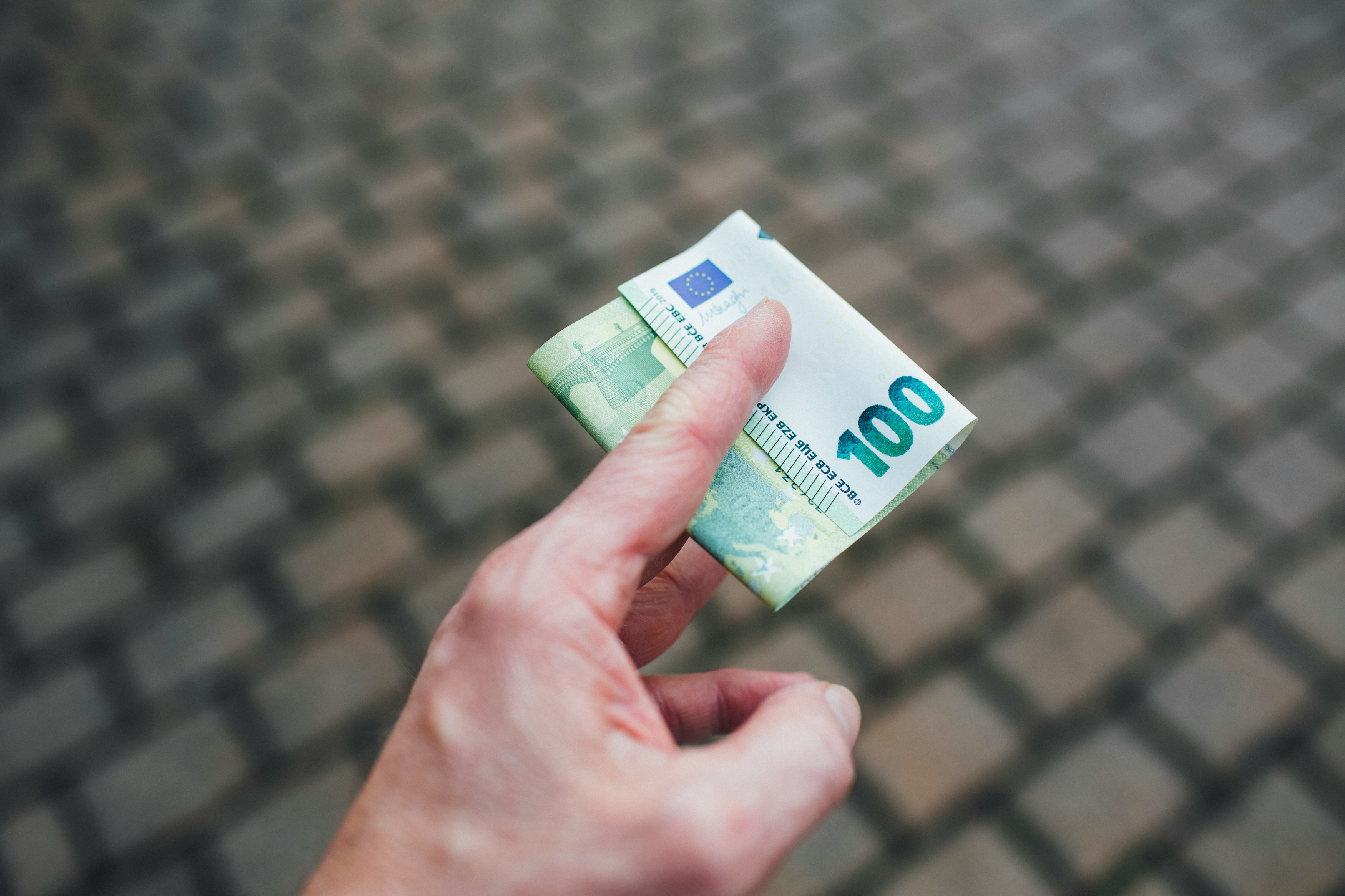 Prihaja digitalni Evro, kaj to pomeni za gotovino?