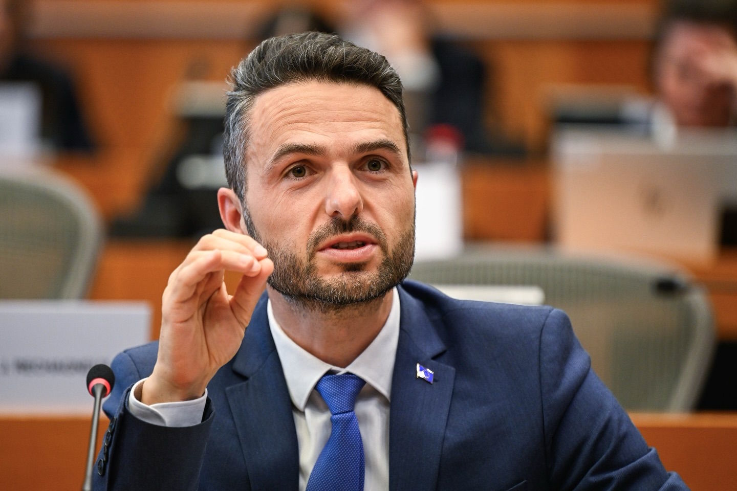 Zmanjkala sta mu 2 glasova: Toninu v Evropski parlament ni ohranili poslanske imunitete