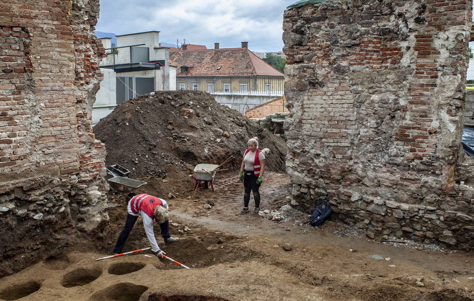 FOTO: V Mariboru odkrili nove sledi poselitve v rimski dobi in celo prazgodovini