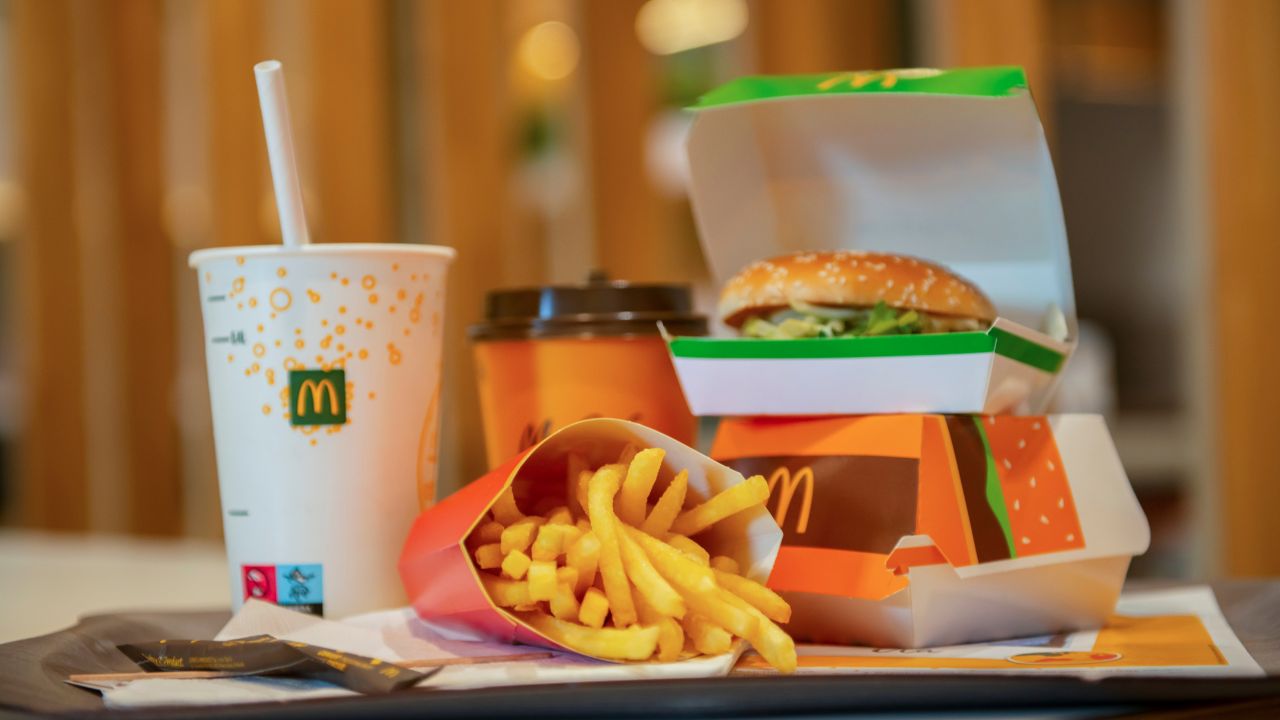 &#8220;Morš probat&#8221;: V McDonald&#8217;s od danes naprej na rastlinski burger?