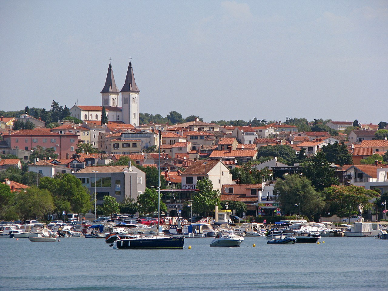 Lažnemu inšpektorju je izročila več deset tisoč evrov