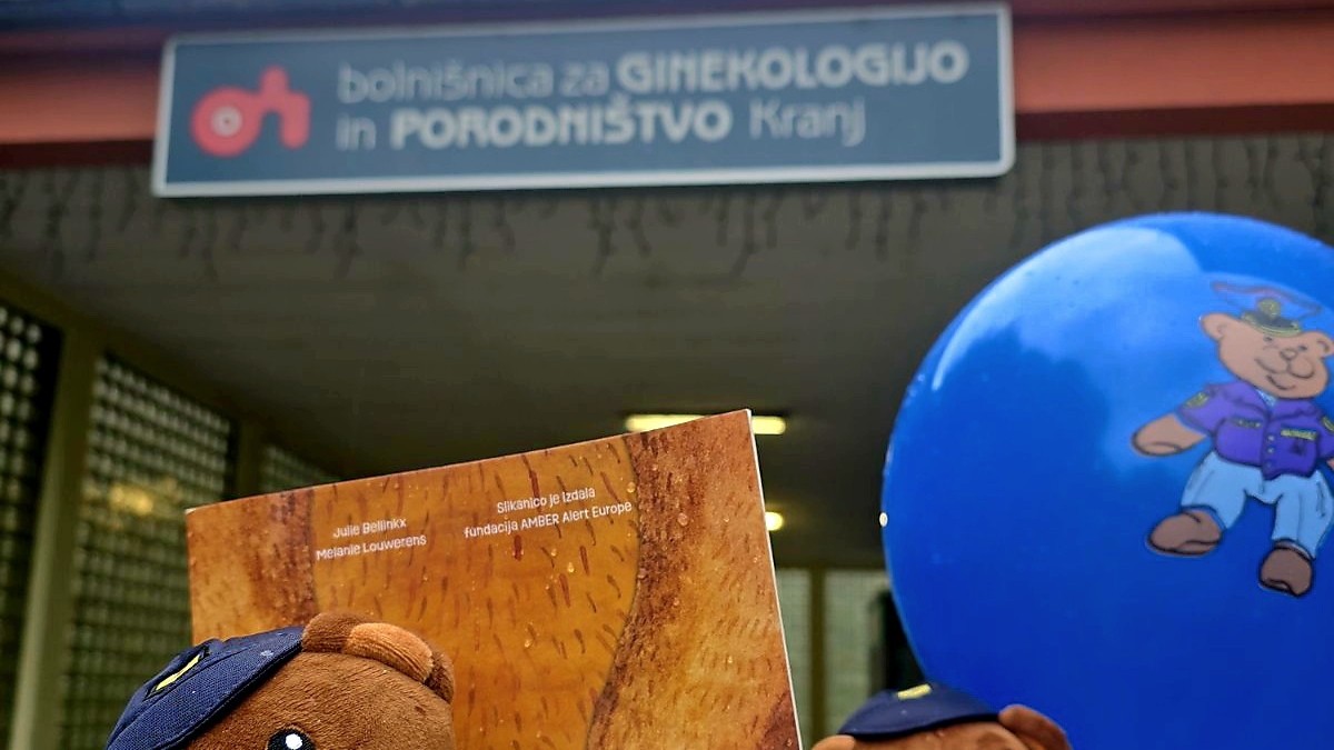 Sredi poroda obtičala v prometni gneči, na pomoč priskočili srčni policisti