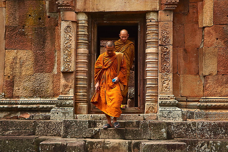 Prazen budističen tempelj: Menihi na Tajskem pozitivni na sintetične droge