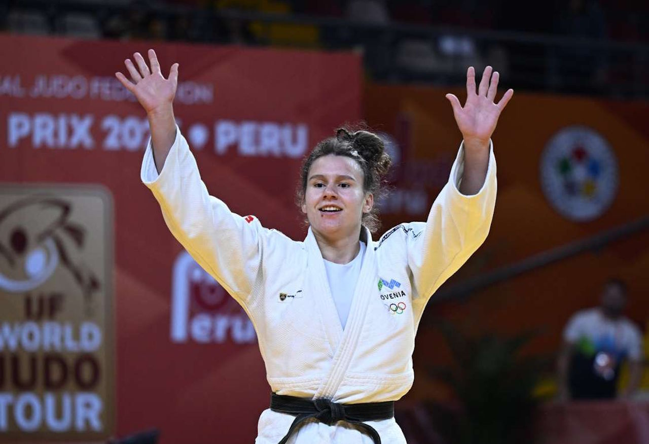 Metka Lobnik v Qingdau do nove velike kolajne po zmagi nad Brazilko