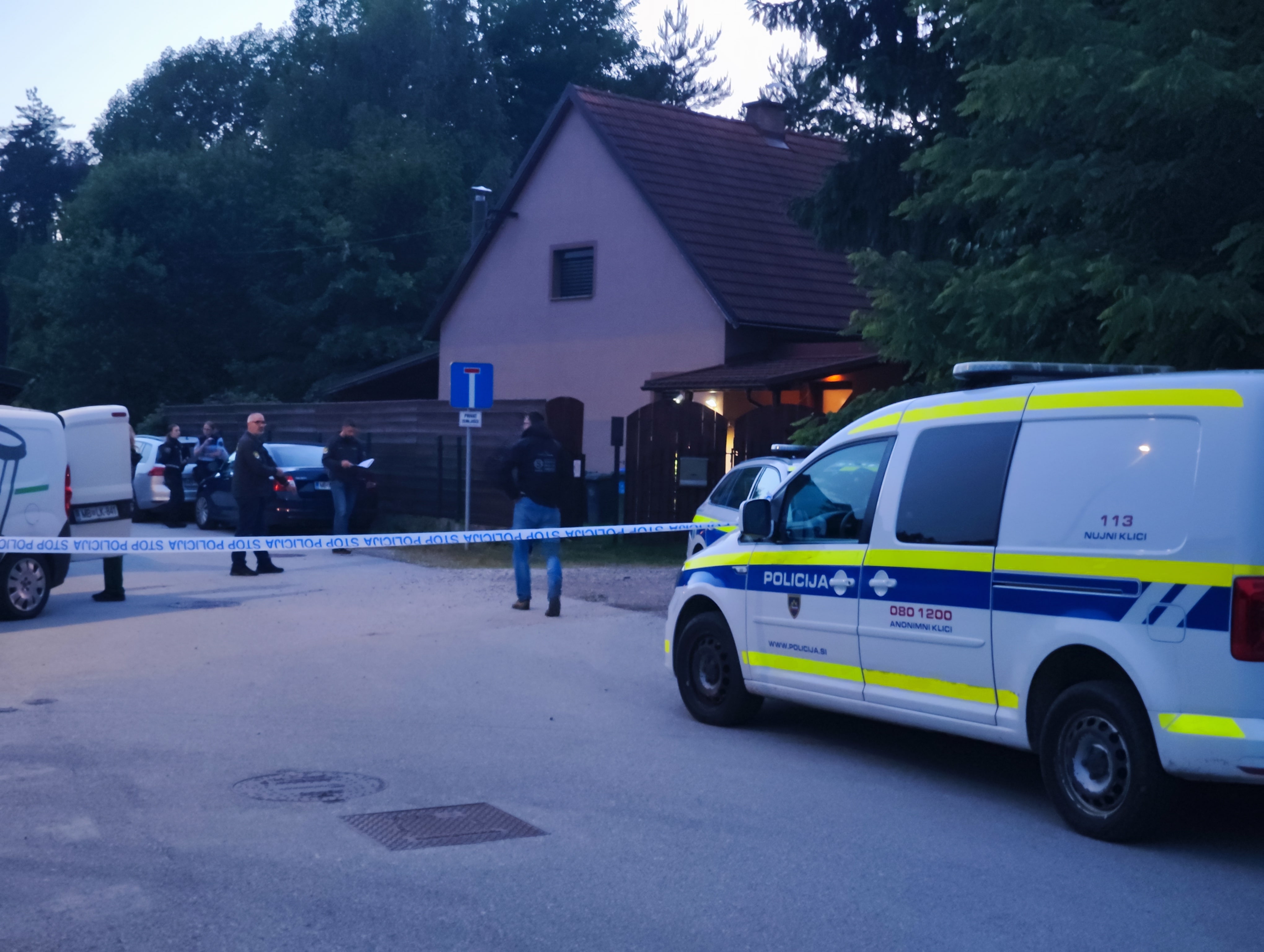 Tragedija: V okolici Maribora psi napadli žensko in jo ubili