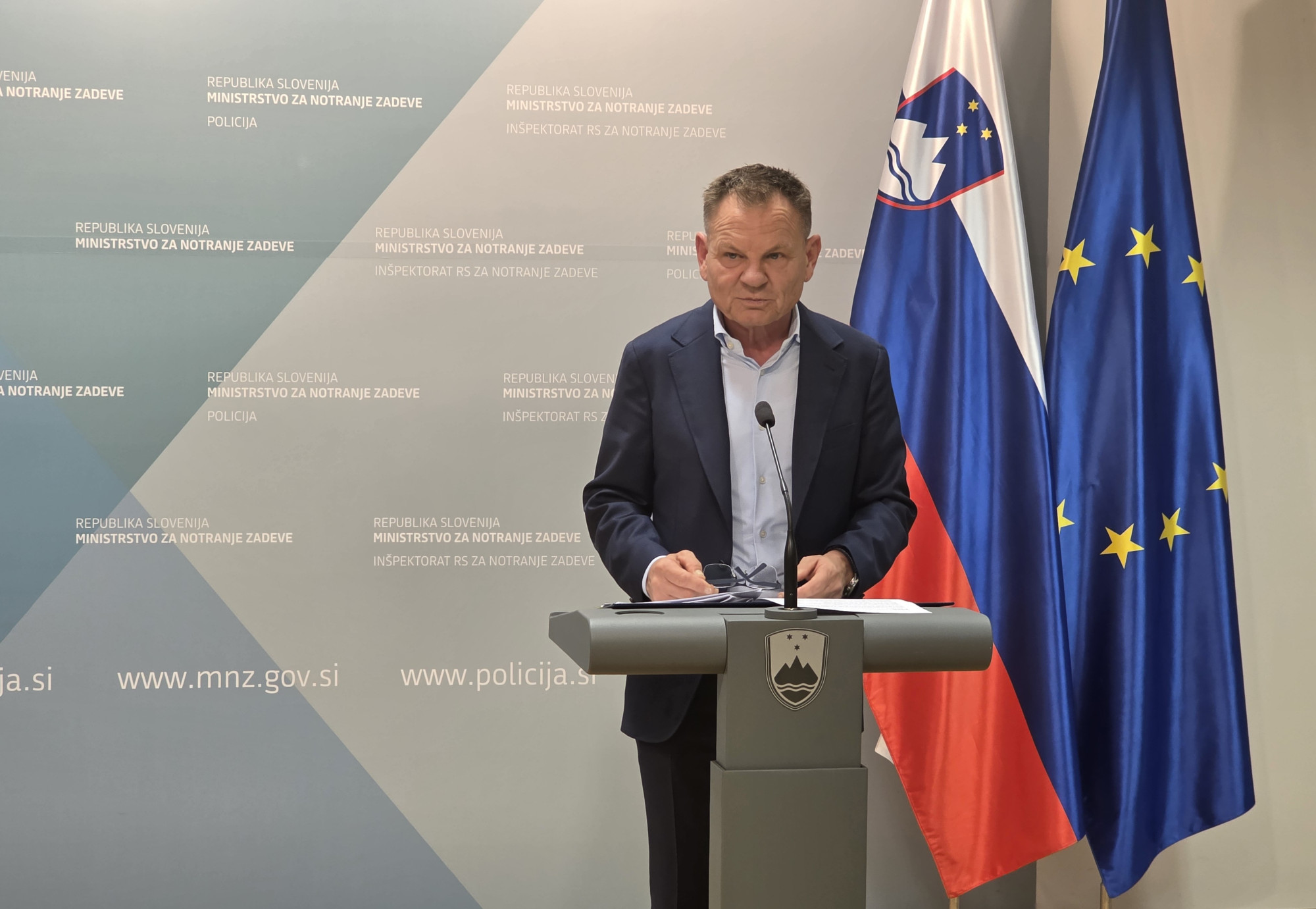 Minister Matoz napoveduje spremembe: "Sicer zadržka za napade na policiste enostavno ne bo več"