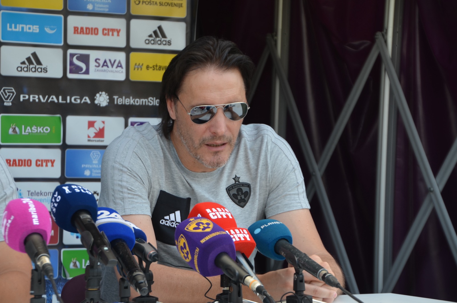 Se v NK Maribor vrača nekdanji slovenski reprezentant?