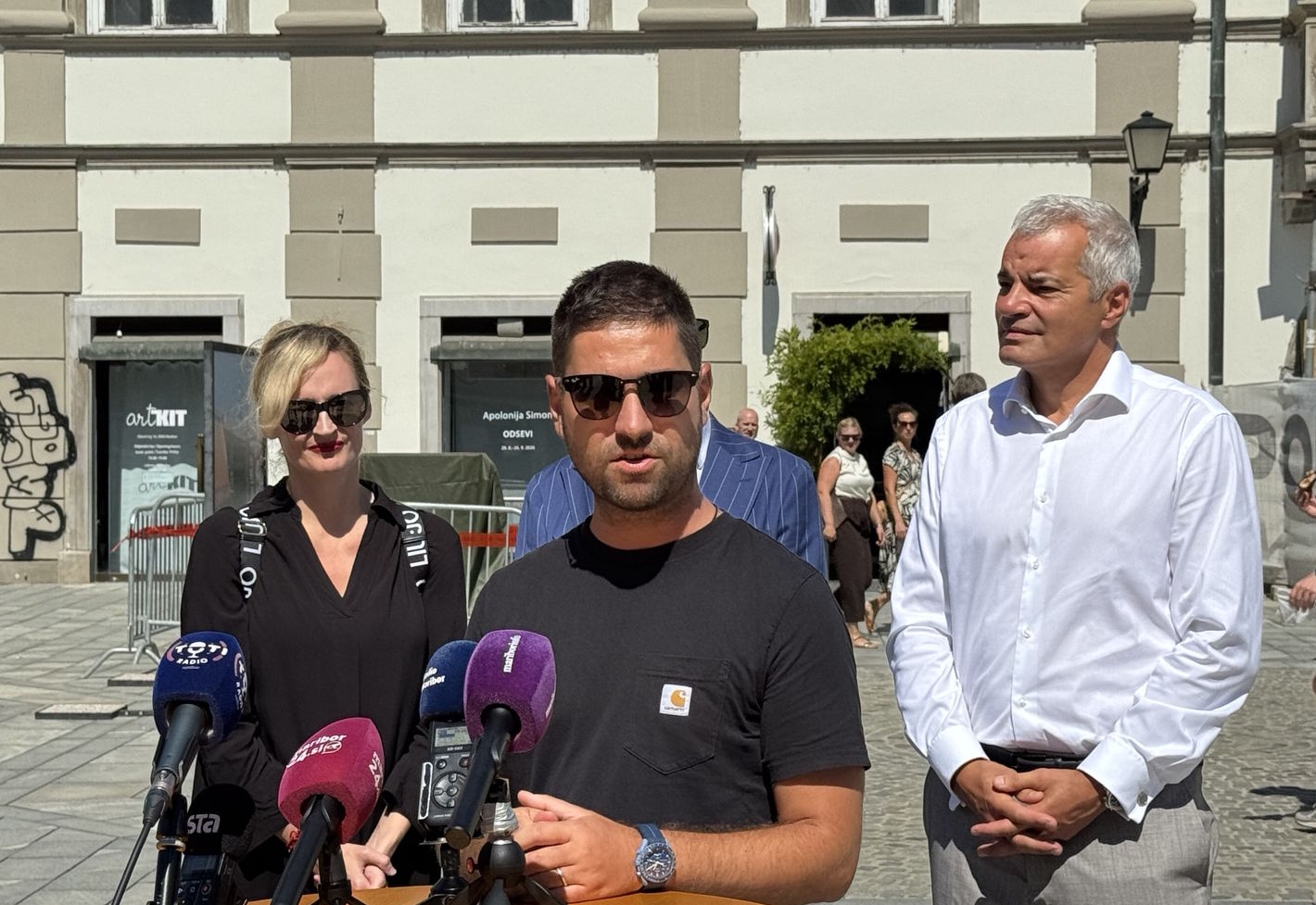 Bralci so povedali svoje: Mitja Špes prepričljivo pred konkurenco