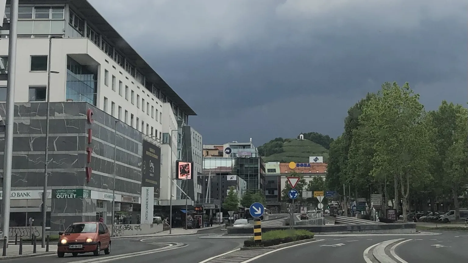 Sedež ministrstva za lokalno samoupravo bo morda v centru City