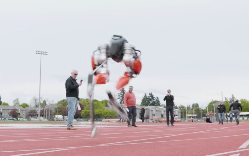 Cassie dvonožni robot uvrščen/a v Guinessovo knjigo rekordov