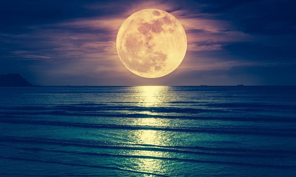 Jutrišnja sreda bo v znamenju kozorogove super polne lune &#8211; kaj to prinaša za nas?