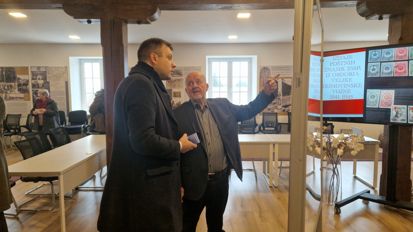 Vsaka znamka ima svojo zgodbo: Opomnik na grozote druge svetovne vojne