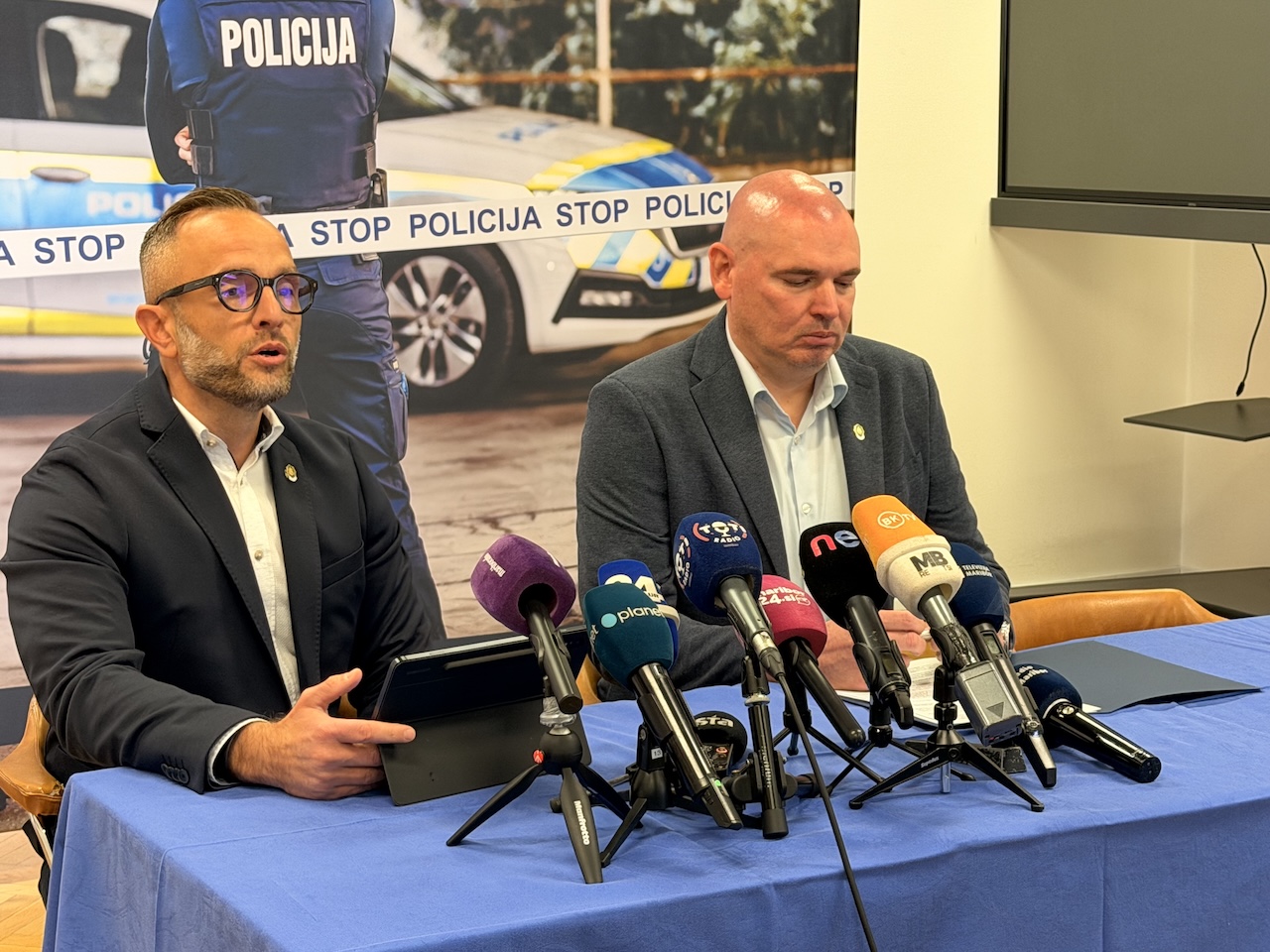 Grozljivka iz Slovenske Bistrice: Ženske silil v prostitucijo, lastnega psa pa ustrelil