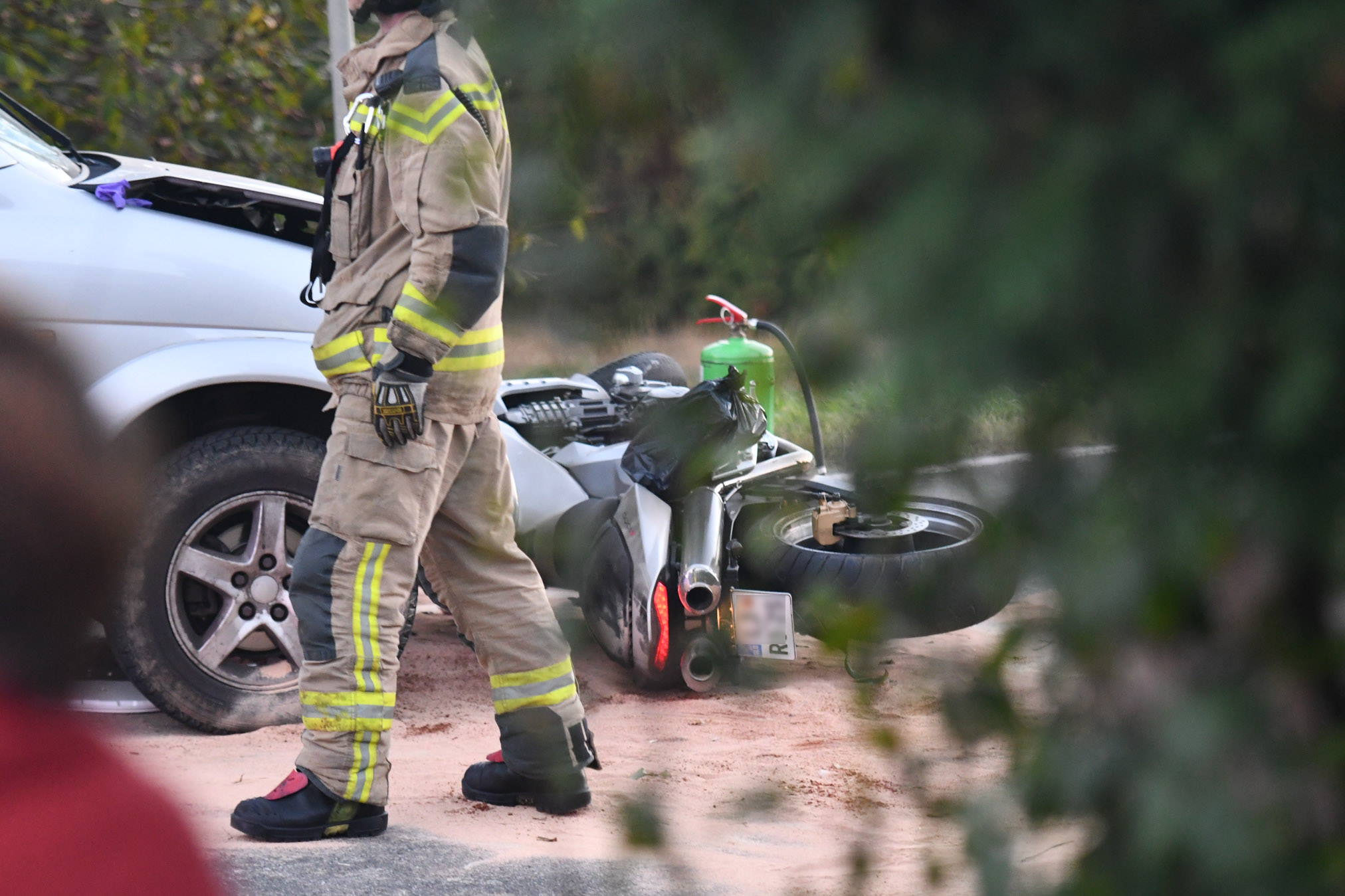 35-letni motorist čelno trčil v vozilo in na kraju umrl