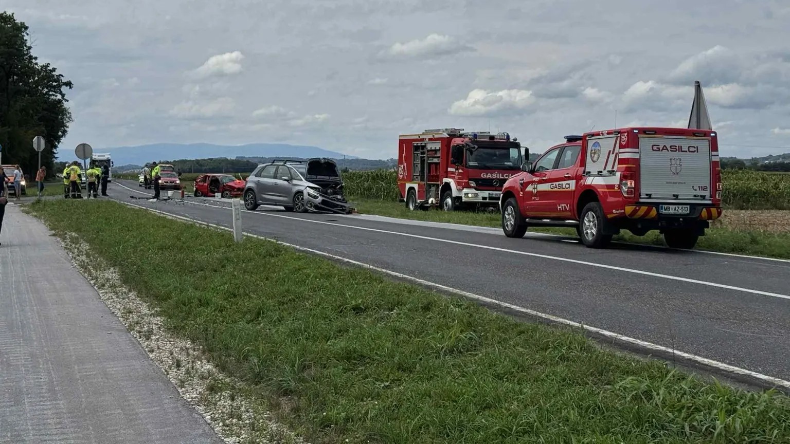 Ob tragičnih prometnih nesrečah opozorila strokovnjakov: Vozniki še vedno pozabljajo na ...
