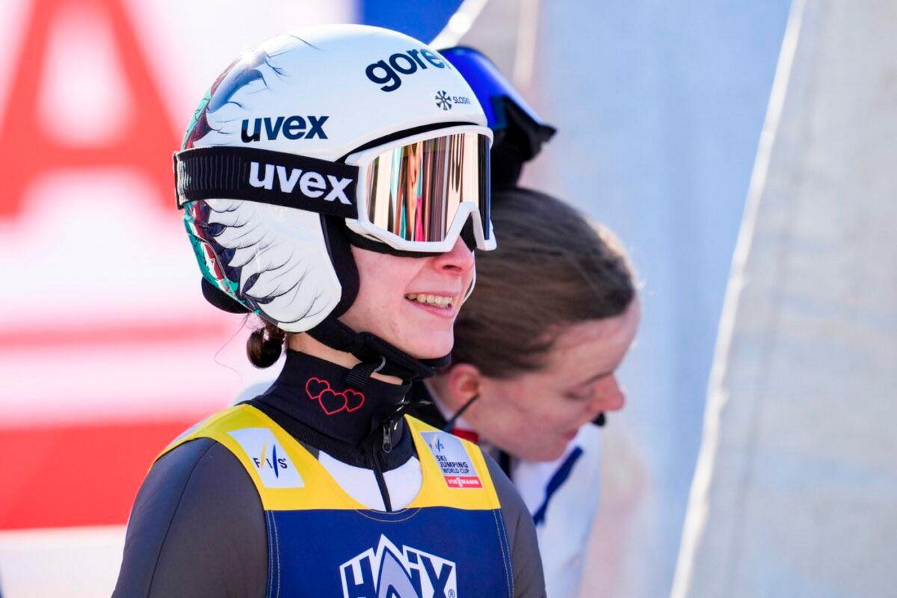 Zgodovinska zmaga: Včeraj postavila rekord, danes pa je Nika Prevc slavila pred domačimi gledalci