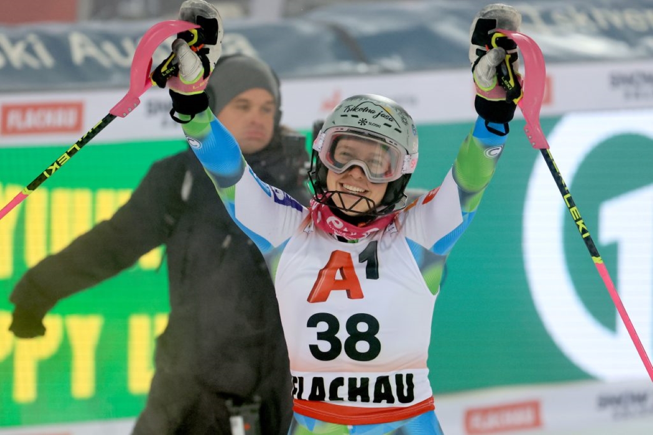 Mariborska smučarka Nika Tomšič do prvih točk v svetovnem pokalu