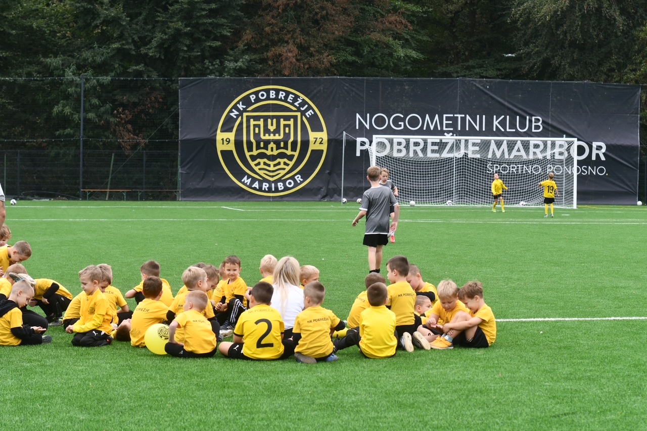 Postavitev reflektorjev za svetlejše čase: NK Pobrežje prosi za donacije