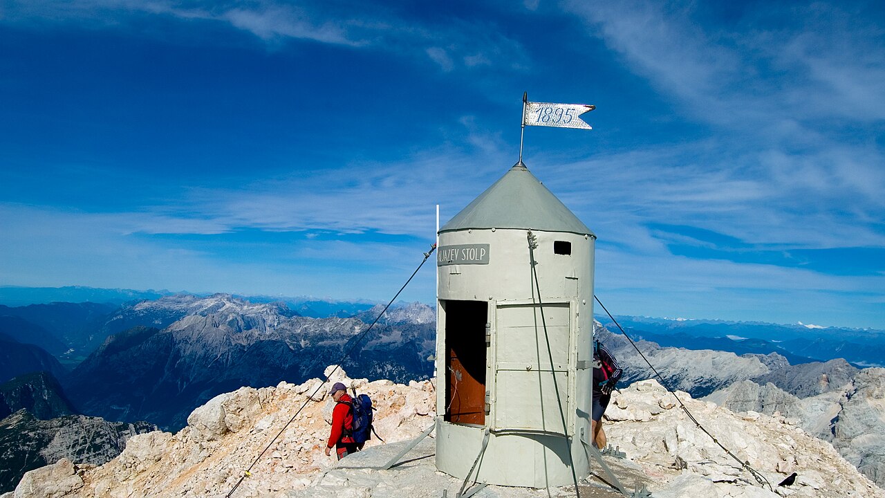 Slovenija dobila nov praznik, a zaposleni bodo morali vseeno v službo