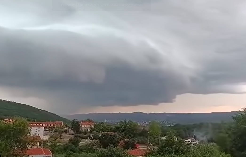 Opozorilo za slovensko obalo: Približuje se tramontana