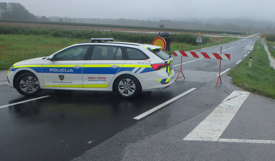 Na obrežju reke našli mrtvega moškega, ki stanoval v bližini