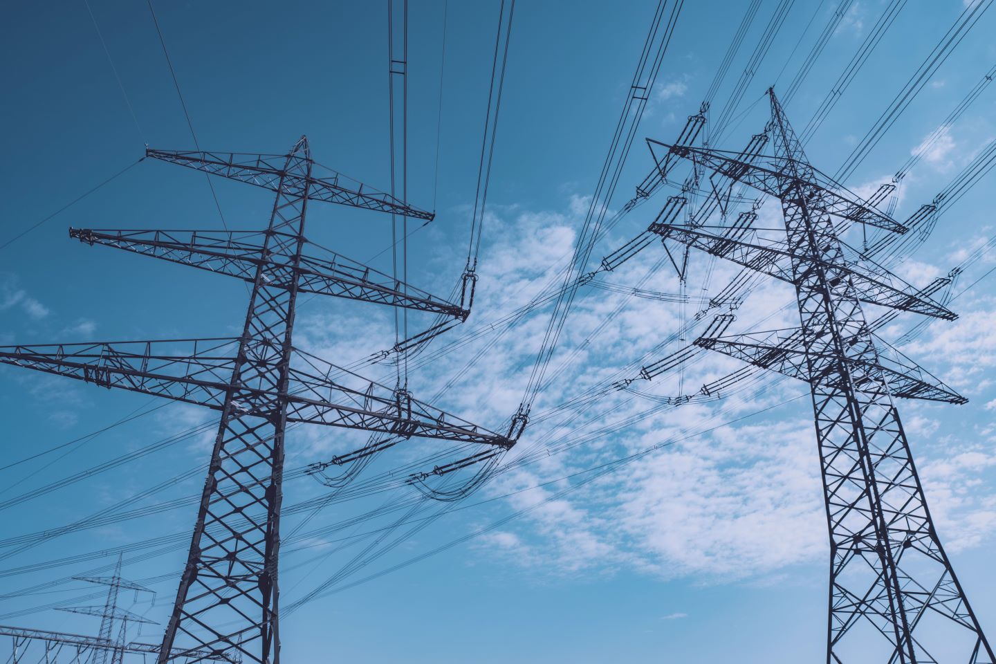 Dražja omrežnina pred vrati: Kaj se bo novembra zgodilo z vašimi položnicami za elektriko?