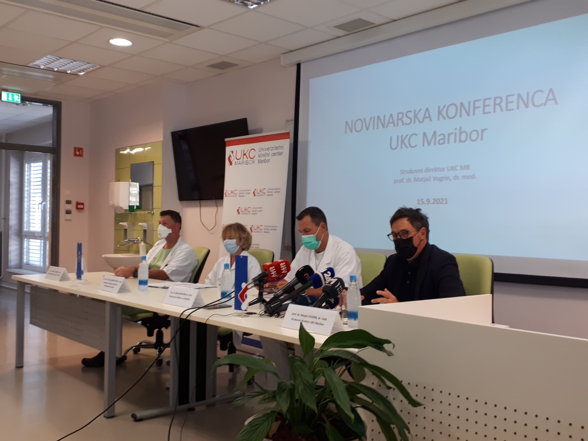 Epidemija dela preglavice številnim oddelkom UKC Maribor
