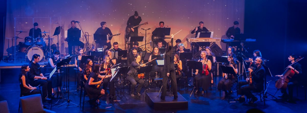 Glasbeni spektakel v Mariboru: Nepozabna večera filmskih melodij, rock klasik in svetovnih hitov