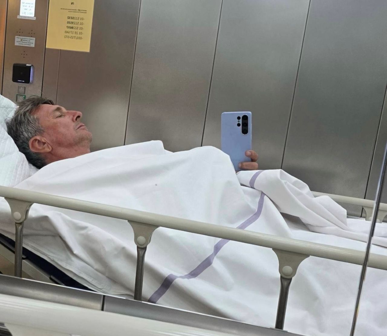 Borut Pahor po hudem padcu s kolesa: »Rešila me je čelada«
