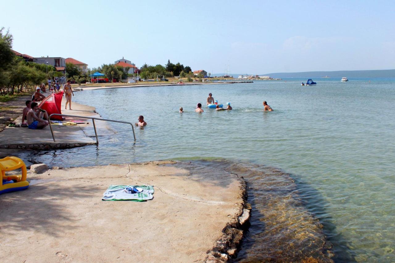 Na Pašmanu v morju našli mrtvega 24-letnega Slovenca