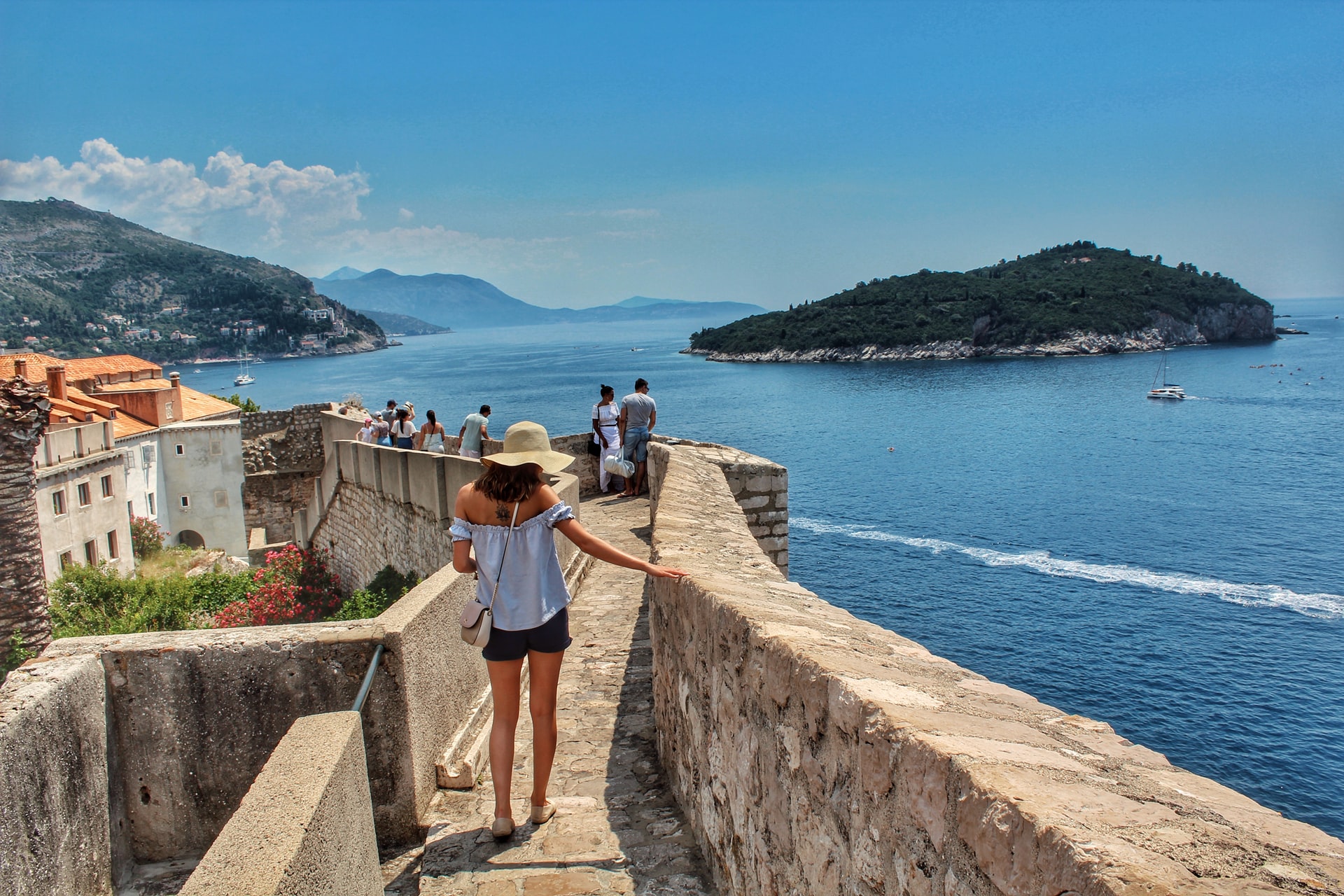 Na Hrvaškem primanjkuje 35 tisoč turističnih delavcev